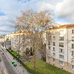 Guestready - Chic Retreat With Balcony For 2